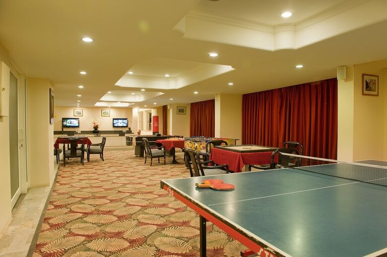 Hotel Royal Orchid Fort Resort