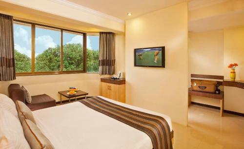 Hotel Lonavala - Under The Over - A Sterling Holiday Resort
