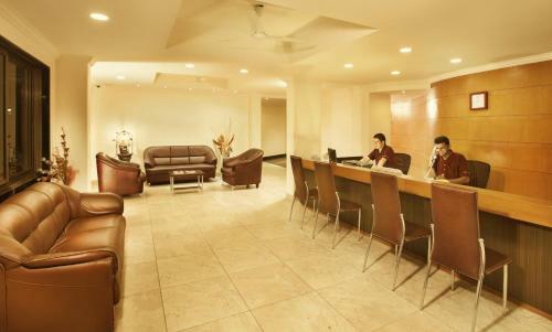 Hotel Lonavala - Under The Over - A Sterling Holiday Resort