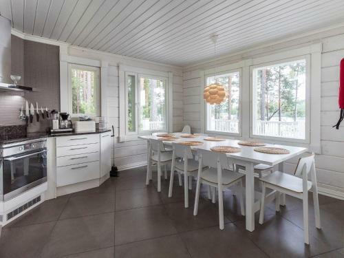 Holiday Home Villa Aallokko
