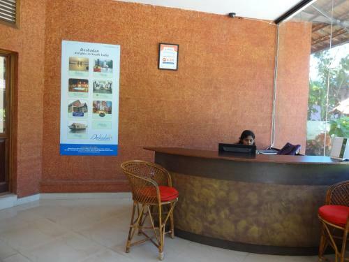 Hotel Deshadan Cliff & Beach Resort,varkala