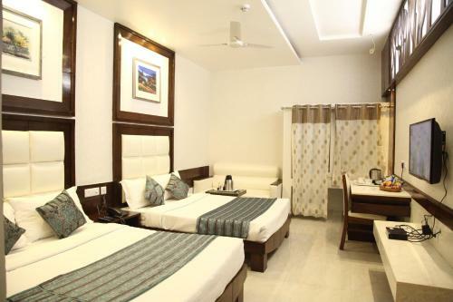 Hotel Emerald