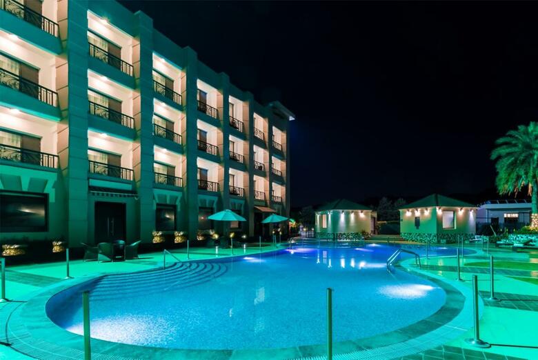 Hotel Golden Tulip Chandigarh, Panchkula