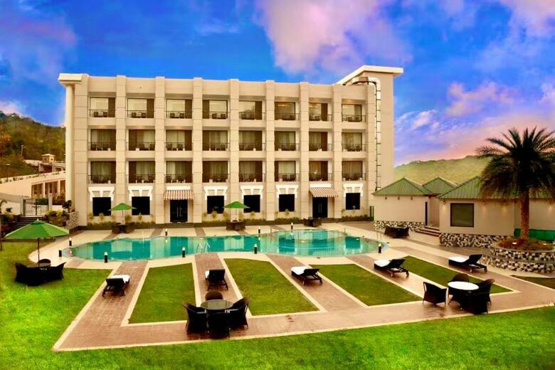 Hotel Golden Tulip Chandigarh, Panchkula