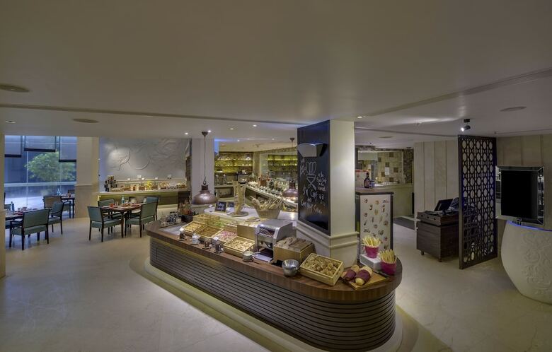 Hotel Grand Mercure Goa Shrem Resort
