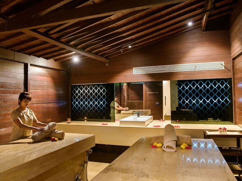 Hotel Grand Mercure Goa Shrem Resort