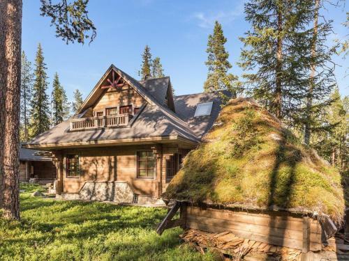 Holiday Home Yll�skyr�