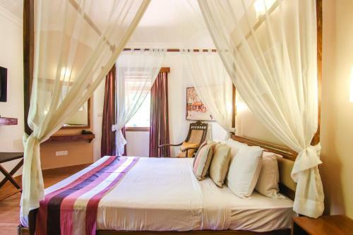 Aguada Anchorage - The Villa Resort