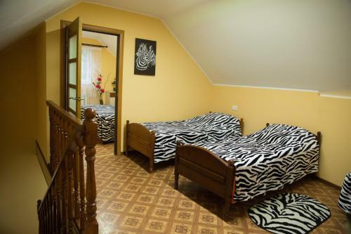 Moonly House