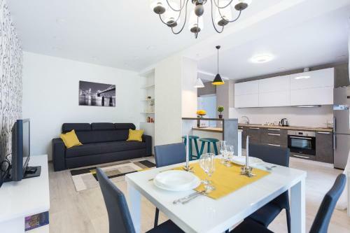 Apartment Minsk, National Library