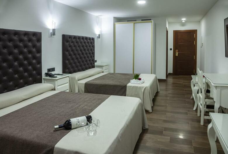 Hotel Juli�n