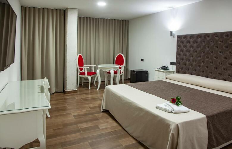 Hotel Juli�n