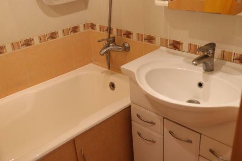 Apartment On Pravdy 66
