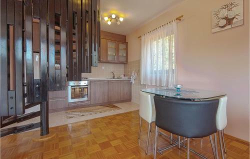 Two-bedroom Holiday Home In Stubicke Toplice