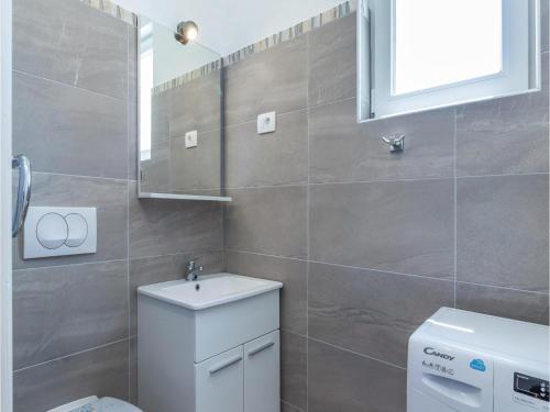 Five-bedroom Holiday Home In Medulin