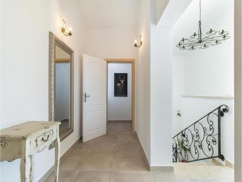 Five-bedroom Holiday Home In Medulin