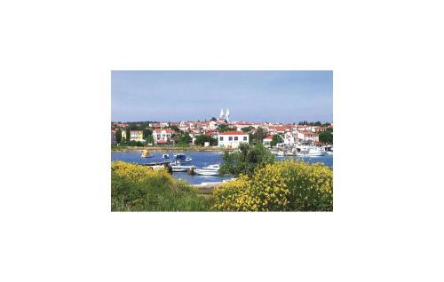 Five-bedroom Holiday Home In Medulin