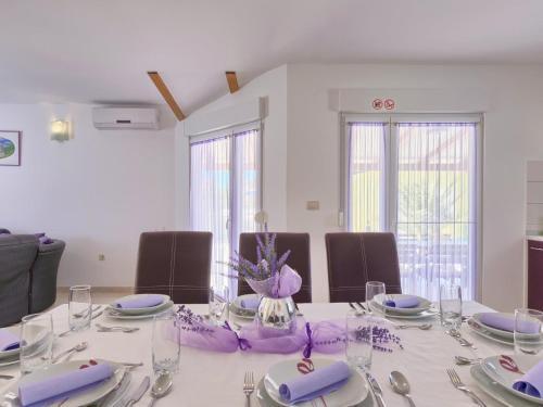 Holiday Home House Dejvis