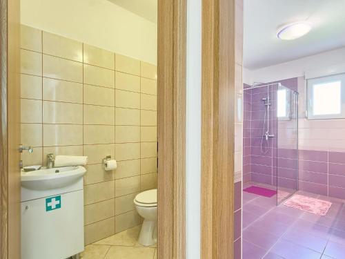 Holiday Home House Dejvis