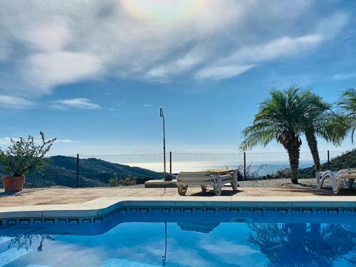 Luxurious Villa In Arenas With Pool