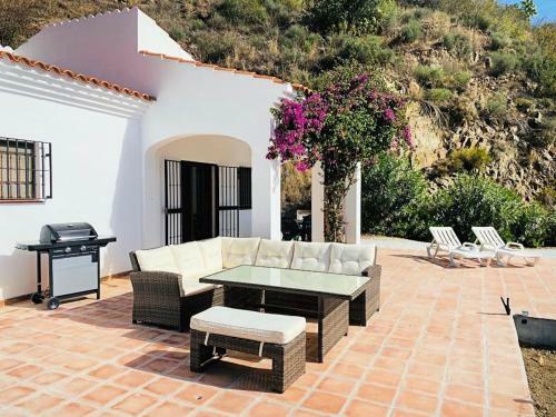 Luxurious Villa In Arenas With Pool