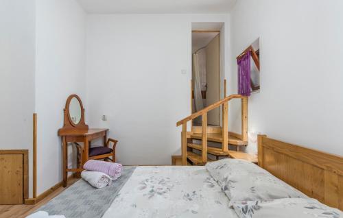 Hostal E-m Apartments With Private Pool