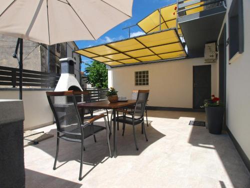 House Doris 1559