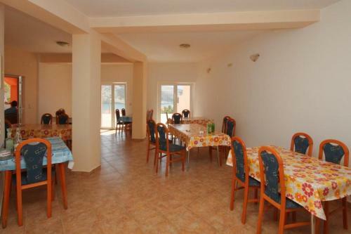 Hostal Triple Room Metajna 6487e