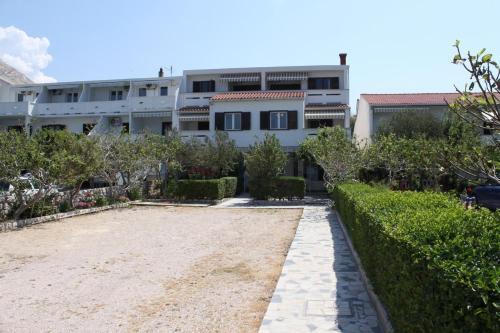 Apartment Metajna 6486g