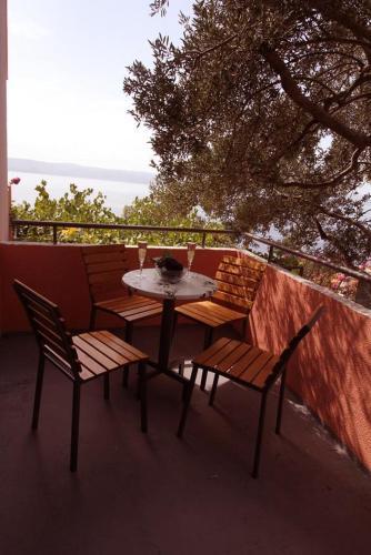 Apartments By The Sea Pisak (omis) - 12545