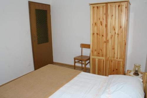 Apartments By The Sea Mimice (omis) - 2736