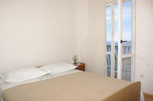 Apartments By The Sea Pisak (omis) - 2742