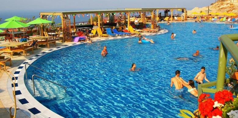 Hotel Eri Sun Village