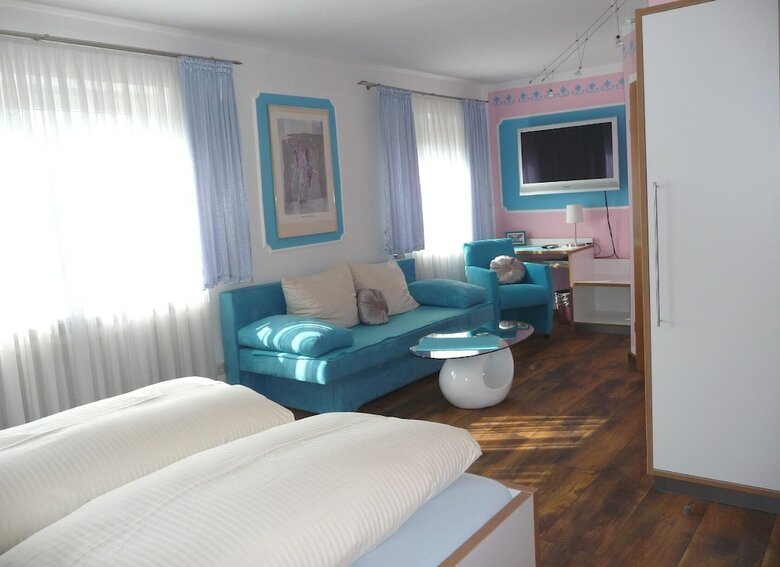 Hostal Hotel Garni Pension Zur Krone