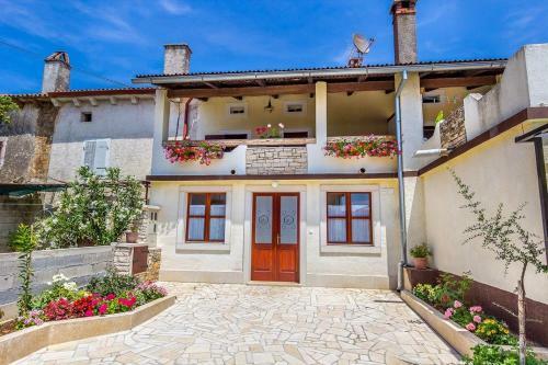 Holiday Home Ambrozio