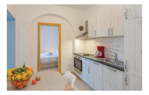 One-bedroom Apartment In Ploce