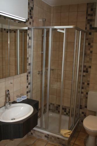 Hostal Hotel Zum K�hlen Grunde