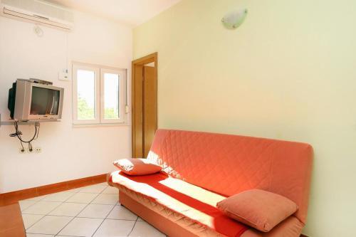 Apartments By The Sea Pisak (omis) - 10323