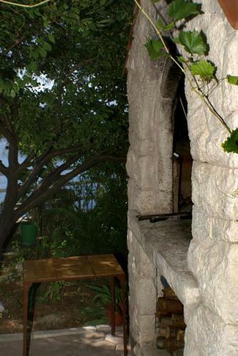 Apartments By The Sea Pisak (omis) - 2802