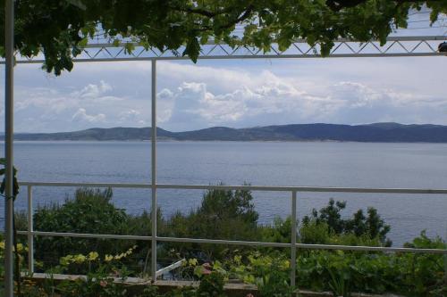 Apartments By The Sea Pisak (omis) - 2750