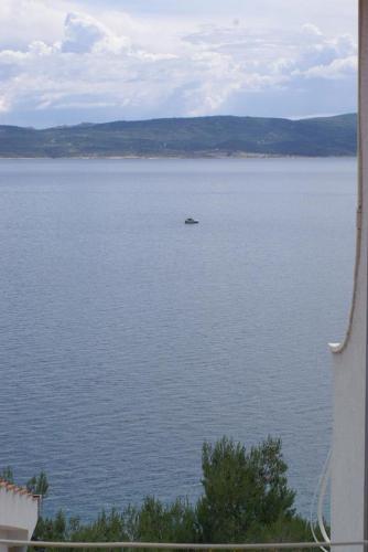 Apartments By The Sea Pisak (omis) - 2750