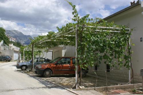 Apartments By The Sea Pisak (omis) - 2750