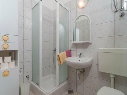 Holiday Home Pisak With Sea View 05