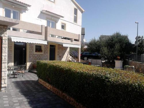 Apartments With A Parking Space Pirovac (sibenik) - 13201