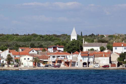 Apartment Petrcane 3283a