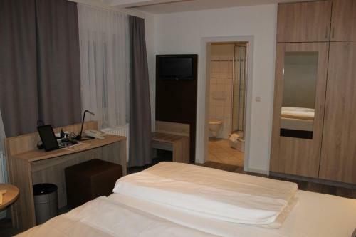 Hostal Hotel Restaurant Kromberg