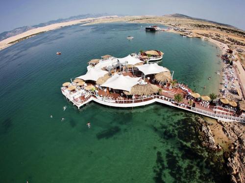 Holiday Home Apartment Antika I