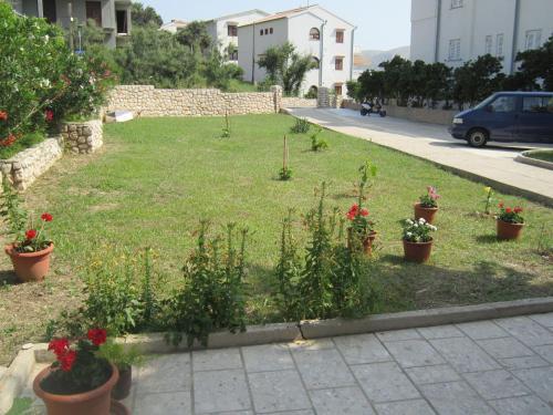 Holiday Home Apartment Antika I