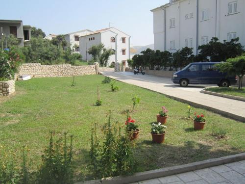 Holiday Home Apartment Antika I