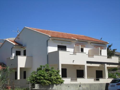 Holiday Home Apartment Antika I